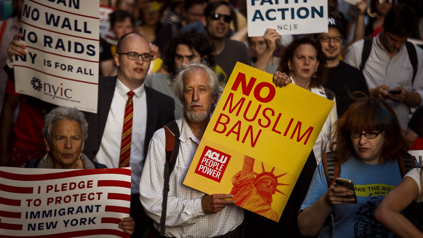 Travel ban protersters