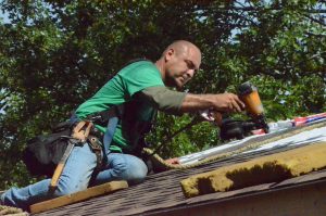 Roof installation by Custom Installations, Inc.