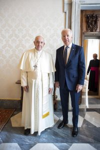 Pope Francis identifies Biden as a "good Catholic"